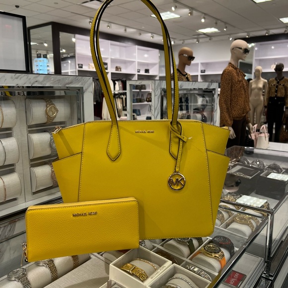 Michael Kors Handbags - Michael Kors Purse and Wallet